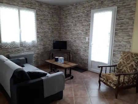 Maison de plain-pied avec jardin, animaux sur demande, près de la plage - Photo 2