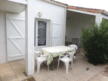 Charmante maisonnette près de la plage à La Faute-sur-Mer - Photo 8