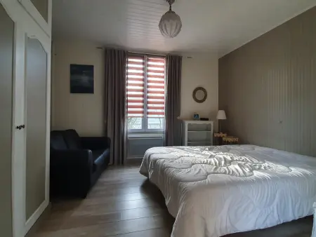 Maison de charme rénovée, proche plage et commerces - Photo 7