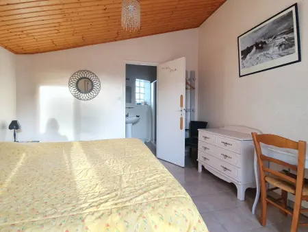Maison de charme rénovée, proche plage et commerces - Photo 9