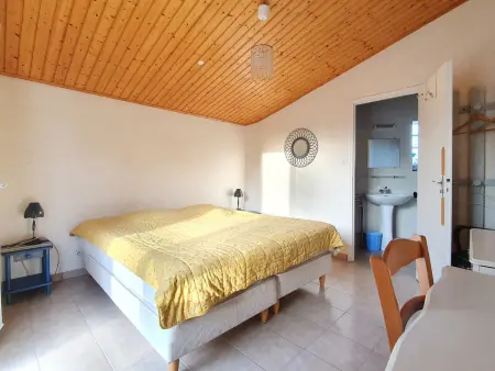 Maison de charme rénovée, proche plage et commerces - Photo 10