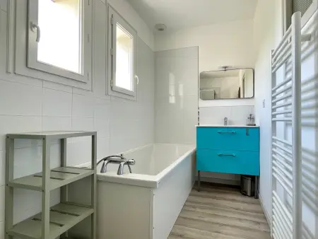 Maison familiale au calme, proche plage, 9 couchages, terrasses, WiFi, garage vélo - Brétignolles-sur-Mer - Photo 11