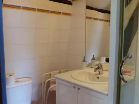 Maison authentique de Sologne avec piscine partagée, jardin et 3 chambres - Photo 12