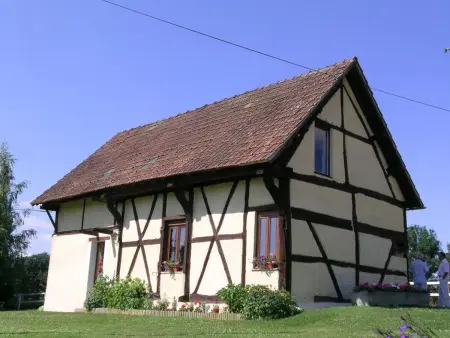 Maison authentique de Sologne avec piscine partagée, jardin et 3 chambres - Photo 16