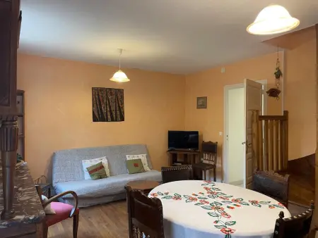 Charmant Gîte Montagnard Animaux Acceptés, Gite 5 personnes à Ferrières sur Sichon - Photo 2