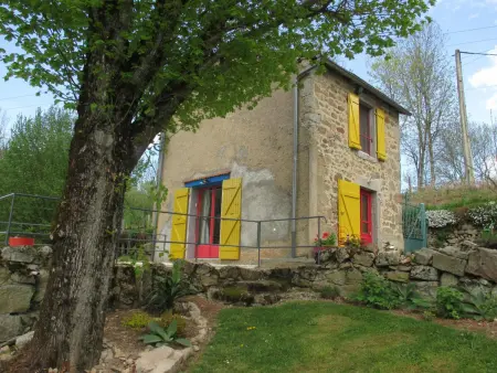 Charmante maisonnette avec piscine partagée, Gite 2 personnes à Arfeuilles - Photo 10