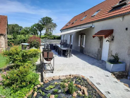 Ancienne longère rénovée avec piscine privative et animaux admis - Photo 16