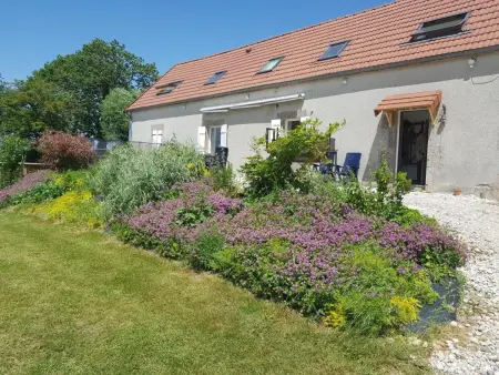 Ancienne longère rénovée avec piscine privative et animaux admis - Photo 23