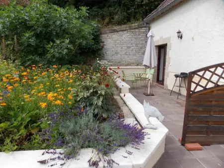 Gîte cosy à Neuvy avec jardin et animaux acceptés - Photo 11