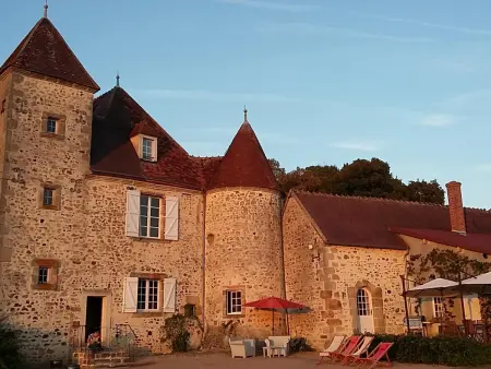 Maison XVème avec jardin et piscine en pleine nature - Photo 1