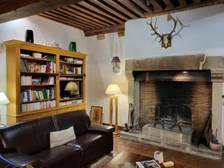 Maison XVème avec jardin et piscine en pleine nature - Photo 7