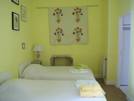 Maison XVème avec jardin et piscine en pleine nature - Photo 9