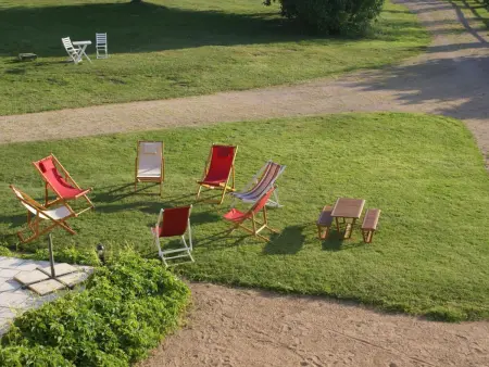 Maison XVème avec jardin et piscine en pleine nature - Photo 17