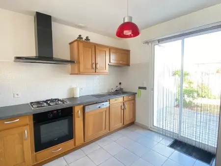 Maison rénovée, jardin clos, à 300m de la mer - 6 couchages, WiFi, animaux admis - Photo 2