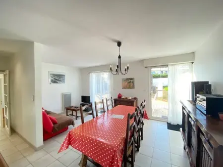 Maison rénovée, jardin clos, à 300m de la mer - 6 couchages, WiFi, animaux admis - Photo 3