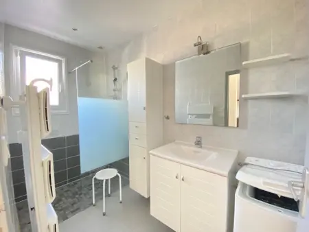 Maison rénovée, jardin clos, à 300m de la mer - 6 couchages, WiFi, animaux admis - Photo 7