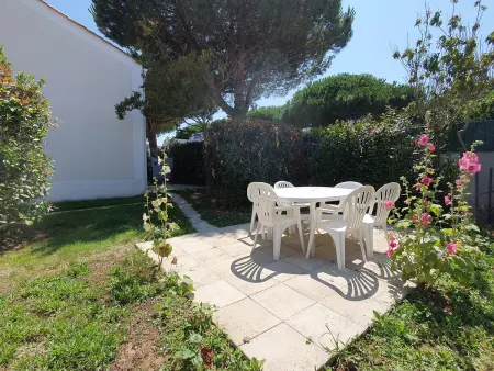 Maisonnette proche plage et commerces avec parking privé - Photo 12