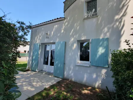 Maisonnette proche plage et commerces avec parking privé - Photo 13