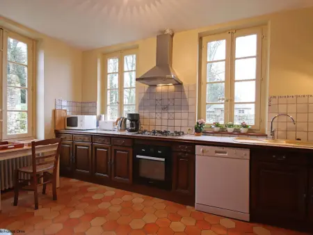Demeure historique dans un château avec jardin et connexion WIFI - Photo 4