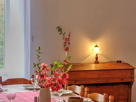 Maison familiale chaleureuse pour 12 pers. avec jardin dans le Forez - Photo 8