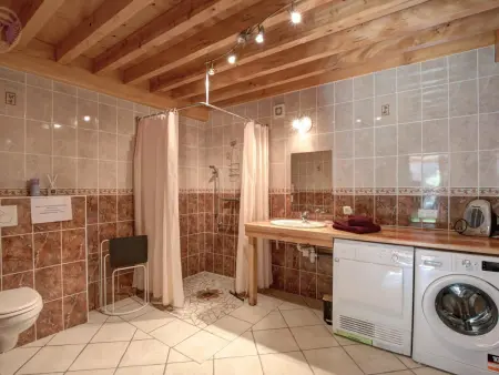 Gîte en Pierre Rest. avec Cheminée et Jardin, Parc Livradois-Forez - Photo 10