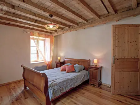 Gîte en Pierre Rest. avec Cheminée et Jardin, Parc Livradois-Forez - Photo 13