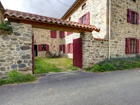 Gîte en Pierre Rest. avec Cheminée et Jardin, Parc Livradois-Forez - Photo 14