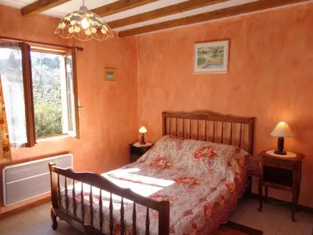Gîte familial à Saint-Haon-le-Châtel avec piscine et animaux admis - Photo 2