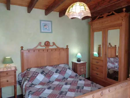 Gîte familial à Saint-Haon-le-Châtel avec piscine et animaux admis - Photo 7