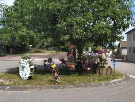 Gîte familial à Saint-Haon-le-Châtel avec piscine et animaux admis - Photo 18