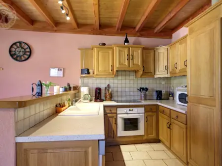 Gîte spacieux au cœur de la nature avec cheminée et activités extérieures - Photo 6