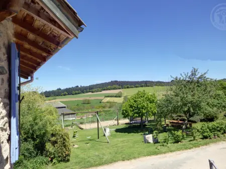 Gîte spacieux au cœur de la nature avec cheminée et activités extérieures - Photo 23