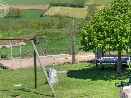 Gîte spacieux au cœur de la nature avec cheminée et activités extérieures - Photo 25