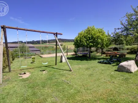 Gîte spacieux au cœur de la nature avec cheminée et activités extérieures - Photo 27