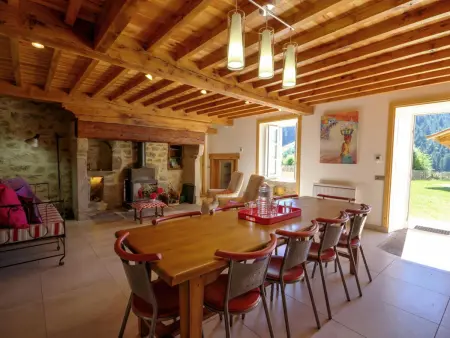 Gîte La Liesse avec 4 chambres, cheminée, jardin et animaux acceptés - Photo 1