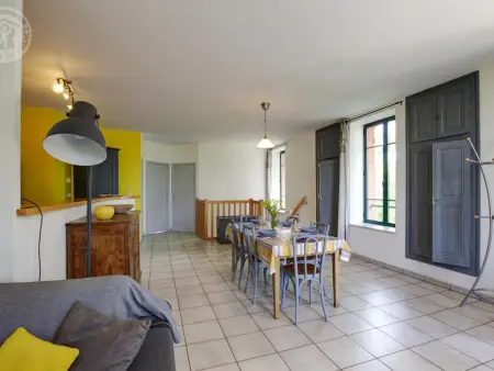Gîte spacieux en campagne avec jacuzzi, sauna et jeux extérieurs - Photo 4