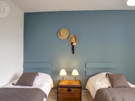 Gîte spacieux en campagne avec jacuzzi, sauna et jeux extérieurs - Photo 11