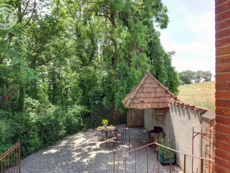 Gîte spacieux en campagne avec jacuzzi, sauna et jeux extérieurs - Photo 17