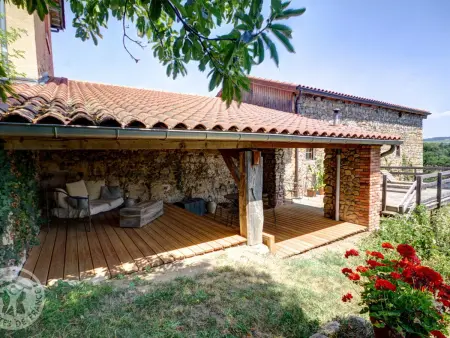 Gîte spacieux en campagne avec jacuzzi, sauna et jeux extérieurs - Photo 21