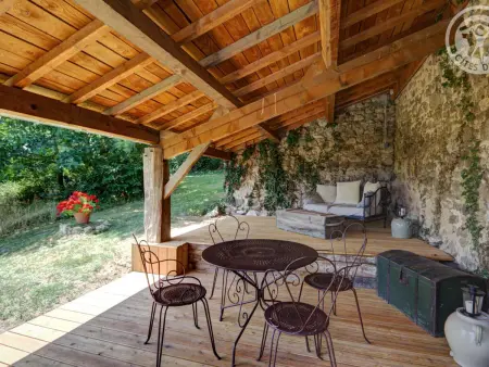 Gîte spacieux en campagne avec jacuzzi, sauna et jeux extérieurs - Photo 22