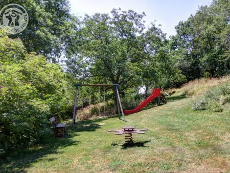 Gîte spacieux en campagne avec jacuzzi, sauna et jeux extérieurs - Photo 29