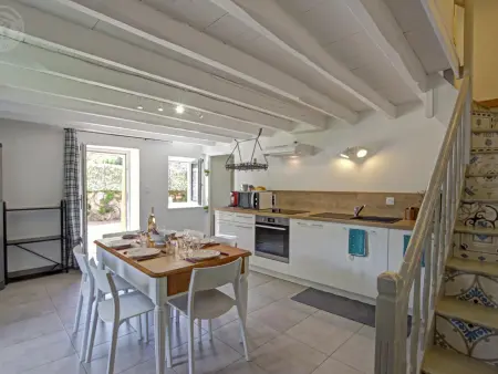 Gîte en pierres avec piscine partagée, Gite 5 personnes à Belmont de la Loire - Photo 4