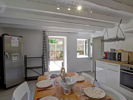 Gîte en pierres avec piscine partagée, Gite 5 personnes à Belmont de la Loire - Photo 5