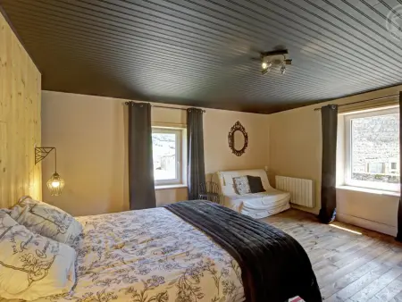 Gîte en pierres avec piscine partagée, Gite 5 personnes à Belmont de la Loire - Photo 14