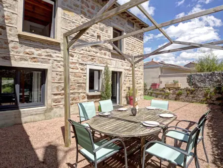 Gîte en pierres avec piscine partagée, Gite 5 personnes à Belmont de la Loire - Photo 18