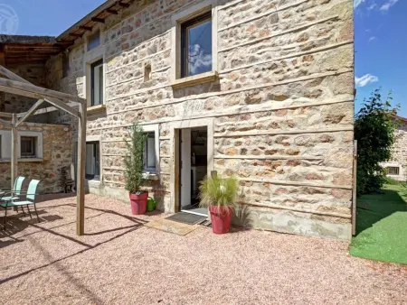 Gîte en pierres avec piscine partagée, Gite 5 personnes à Belmont de la Loire - Photo 19
