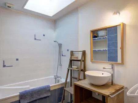 Gîte spacieux avec piscine privée et animaux admis à Saint-Priest-la-Prugne - Photo 12