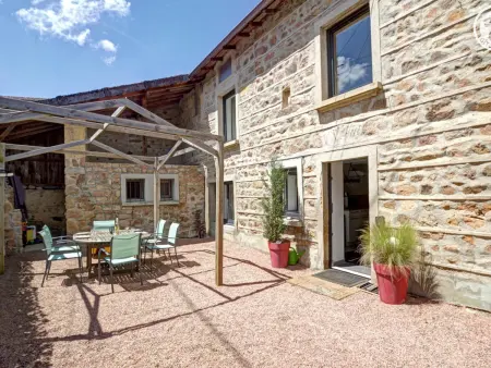 Deux gîtes confortables avec cheminée et piscine commune, animaux admis, pour 13 personnes - Photo 3