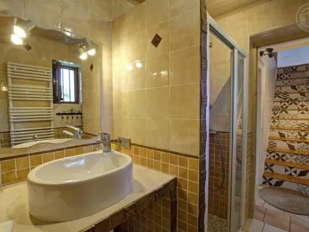 Deux gîtes confortables avec cheminée et piscine commune, animaux admis, pour 13 personnes - Photo 28