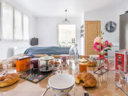 Maison confortable avec terrasse et vélos près de la plage - Photo 4
